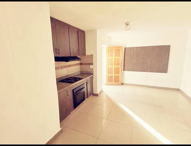 2 BEDROOM PROPERTY TO RENT IN RESERVOIR HILLS